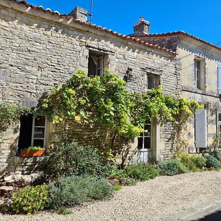 La Maison Du Commandeur Maine-de-Boixe Zewnętrze zdjęcie