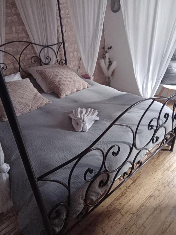 La Maison Du Commandeur Maine-de-Boixe Zewnętrze zdjęcie